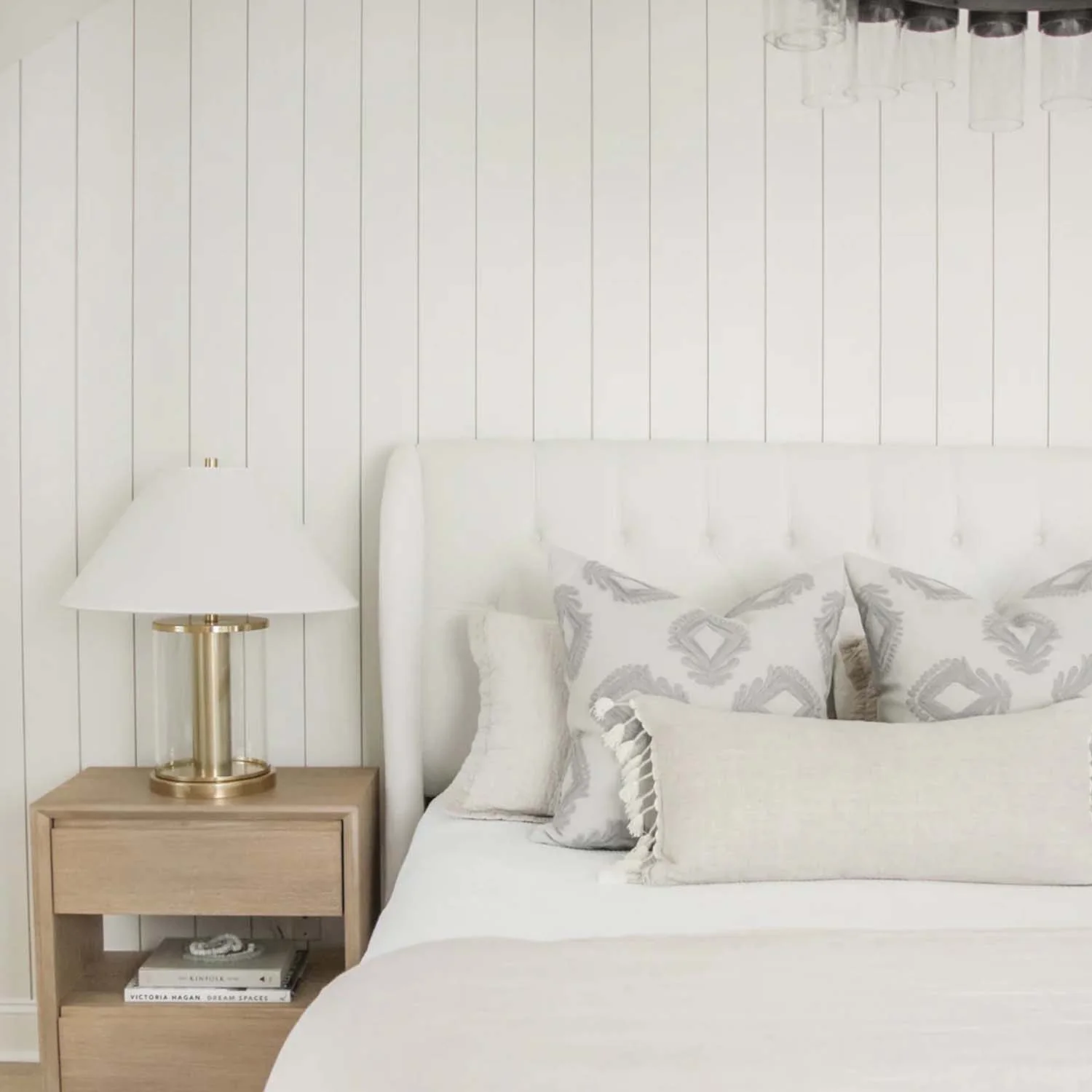 Primed White Wood Shiplap Boards (25 SF) - Image 4